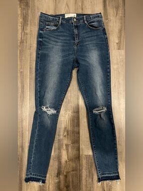 Dark Blue Distressed Women's Skinny Jeans